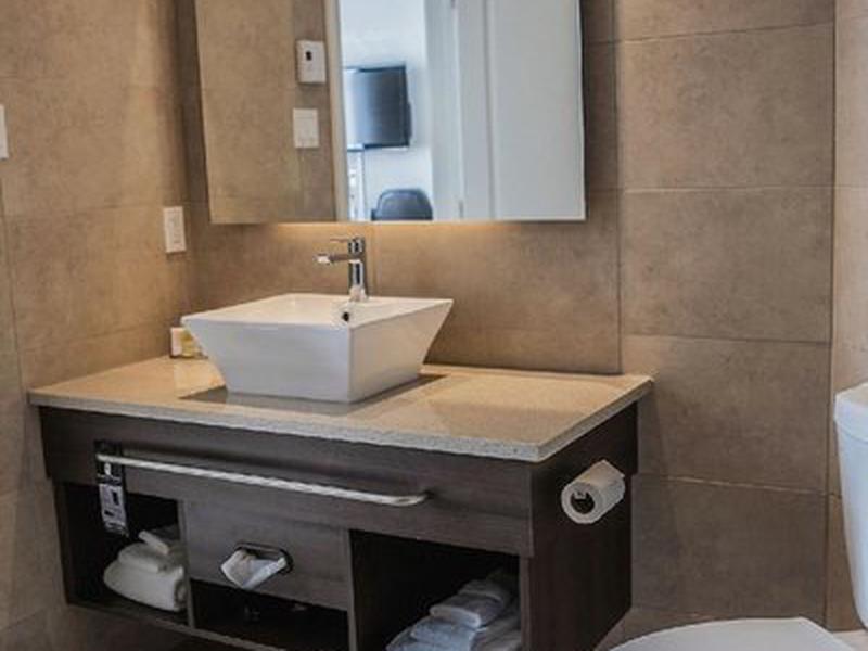 1660AD7C7425242C548245E7564BF8FF