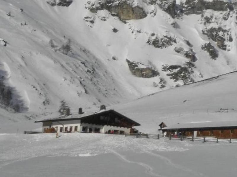 4A85C172F352BAE3258D0B7323DA878A