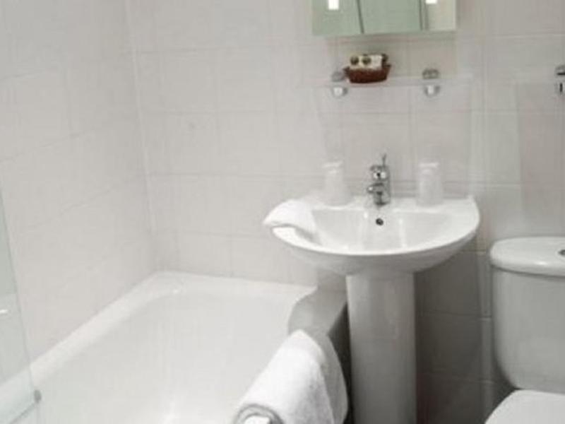 E9A1964C54F72BFE6D87956CA7FC970C