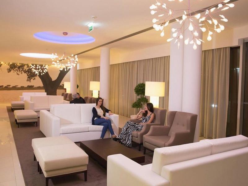 CDAD0336B1438A14617D7945ADB3281B