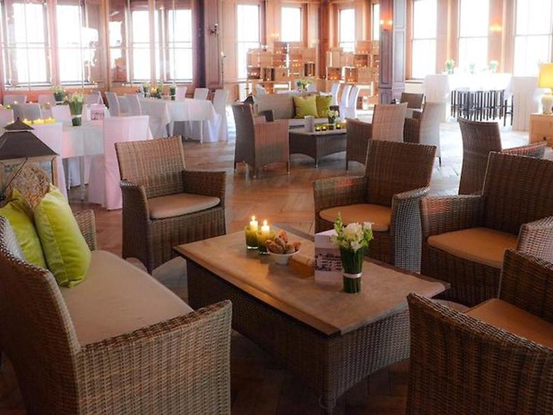 84E07DCE6B299387C018B9244B2695A2