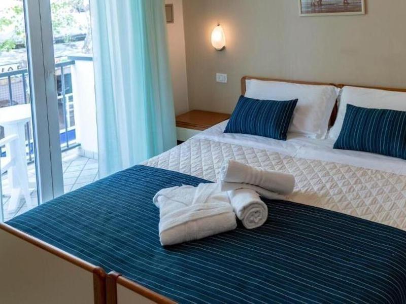 DCEF8877071DC99DEE53701D331E3665