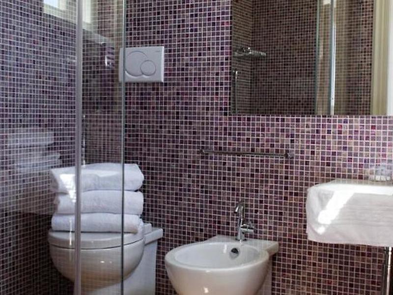 58DBAF577FA8B2775AAF9F6DD66EA580