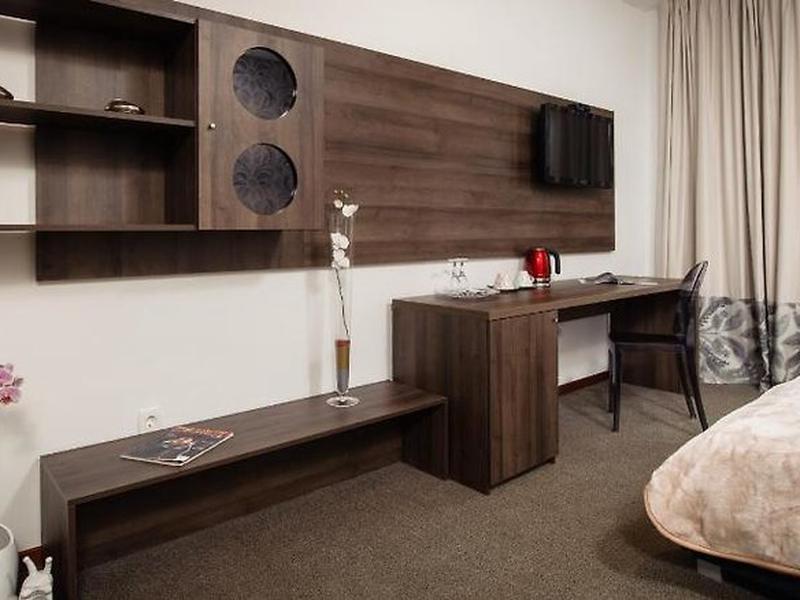 027B068C60C3A54D08C559B38B245033