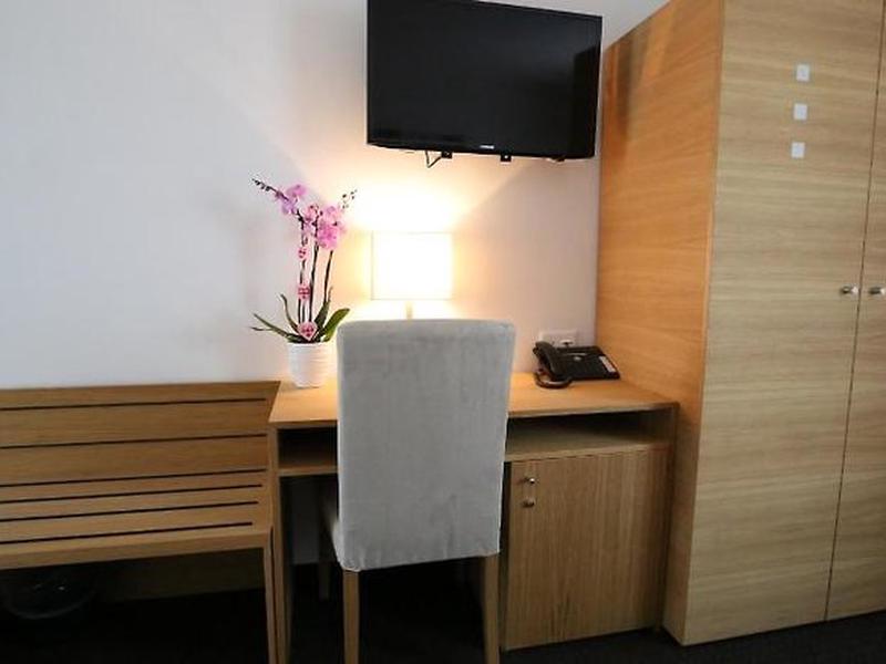 E6683738C743152D45EA8F91431209B2