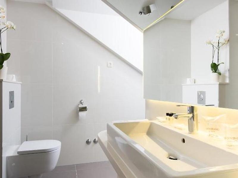 3AB613AC67302036E2D4A516BB8B1634