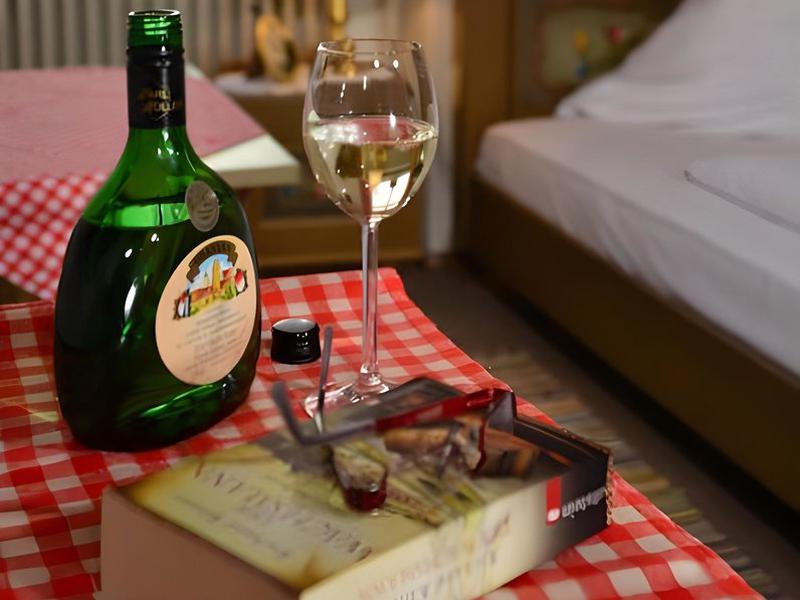 3E8939F9E3574BEF839620300819EF97