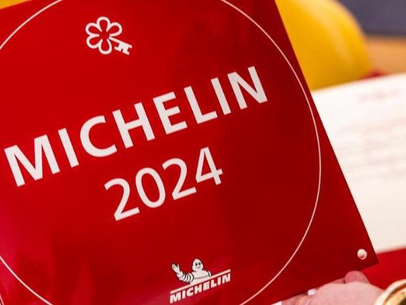 CEF4CD620E823D6C2E769D395BA792BA