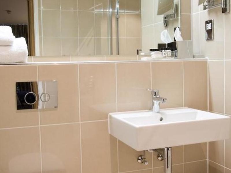 DB69C14756BE5D9D7605C65AE4A0D803