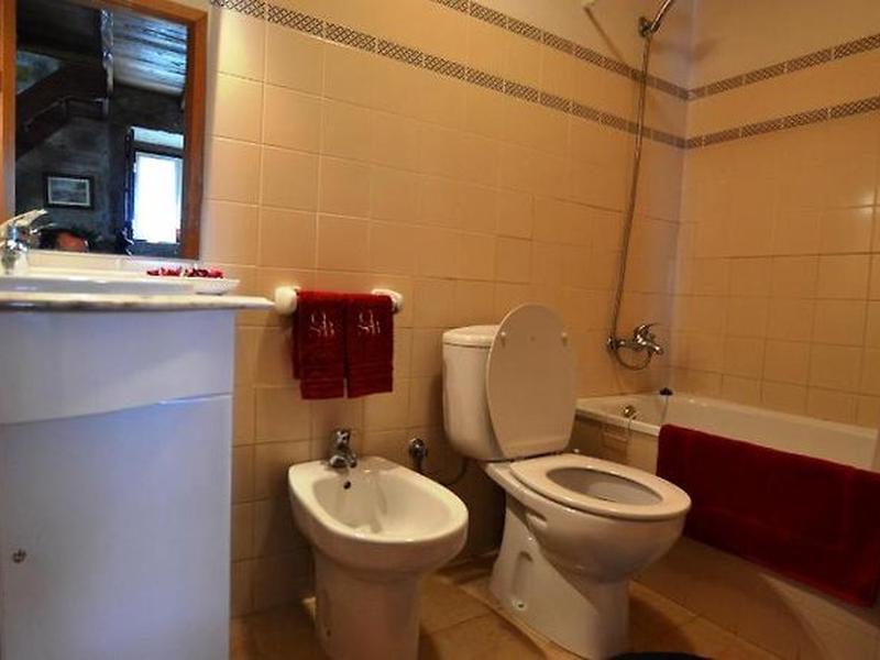 8A3A37AA247D3017BD1823F2838663B8