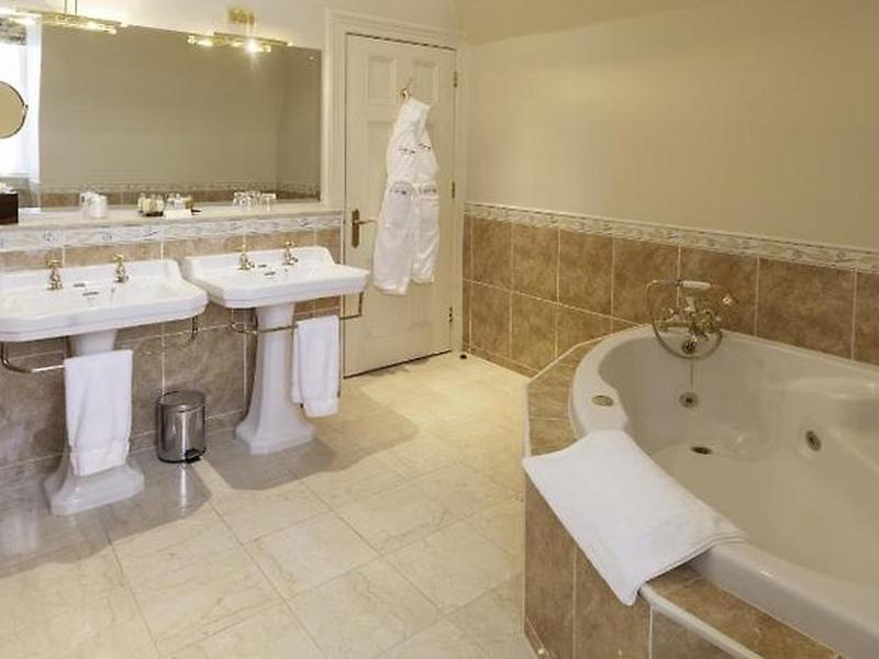 32ACB3C3F77DCBE0ED4A8736C7EEEEE0