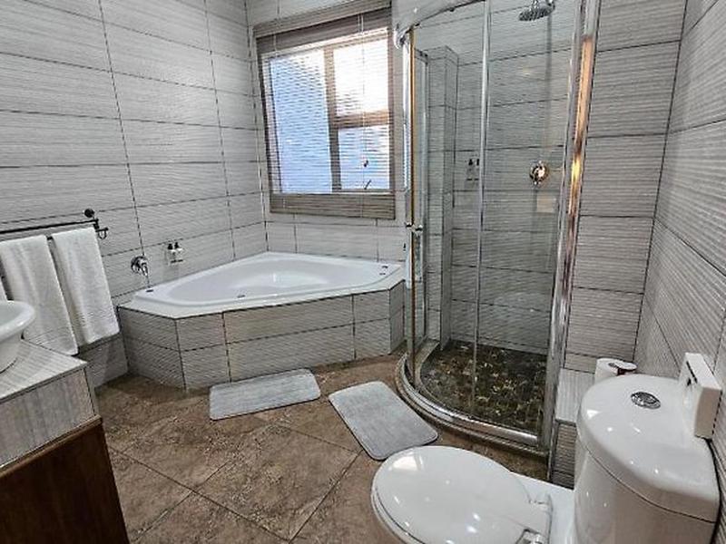 13559BA71EAA9F614E63A5AE8134DD99