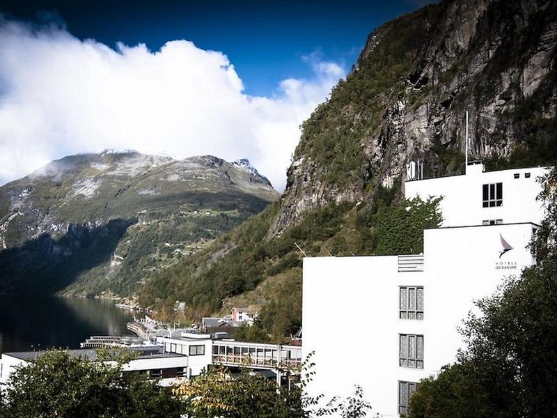 793777378F9BFAC5C29C8E40C28E4C55