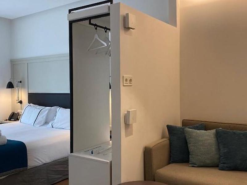 9F6D8B9C1EEF0037D0059286B74531C0