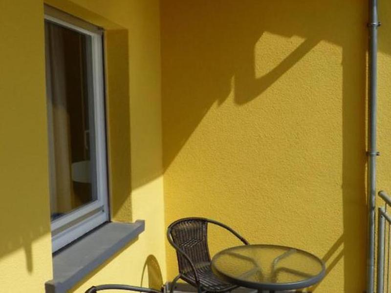 90F828C8374745C935450AA213CBA137