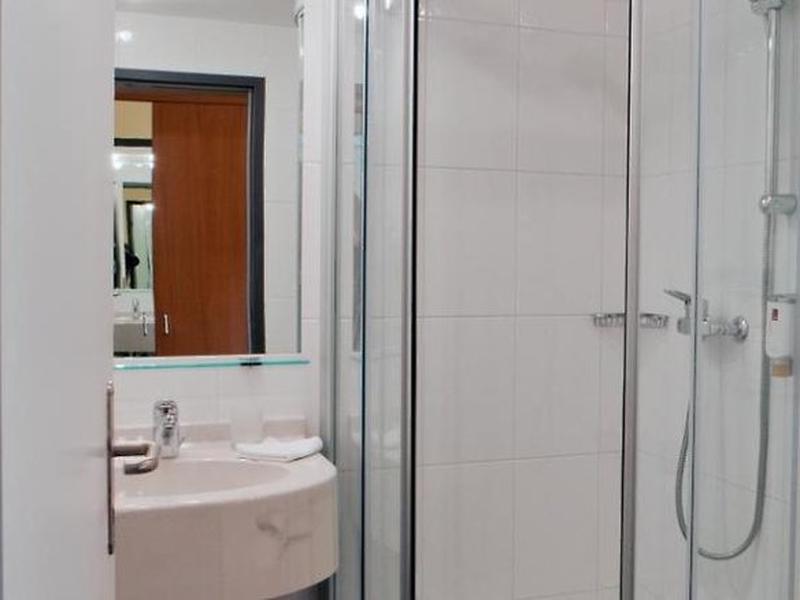 3AA838EB5FB0956C0878FABA553CC089