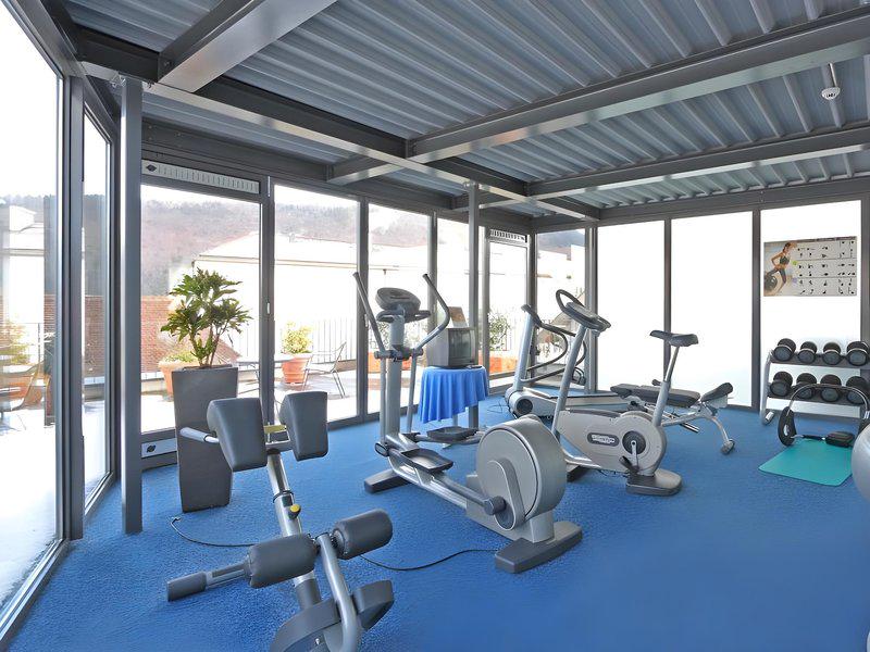 93ABF9253866F3F0ADE113A9D8552D69