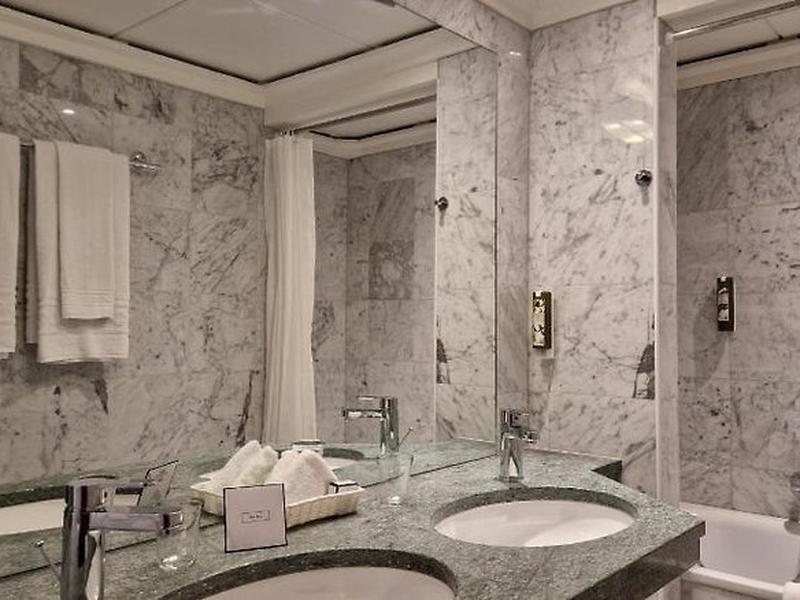 2FEB3CAF988F3DB6E66ACD4C9006724C