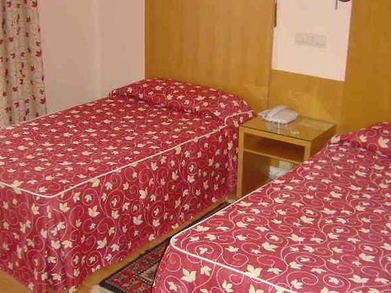 D5321E202DEBD6EEDE4CD2DEF5F63B9C