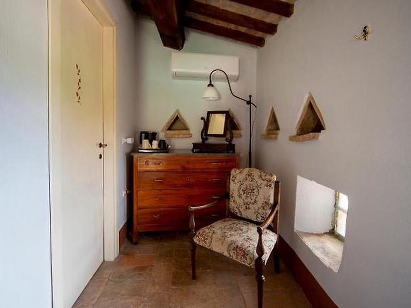 342403AE9D370A7B4BDF39C27239E443