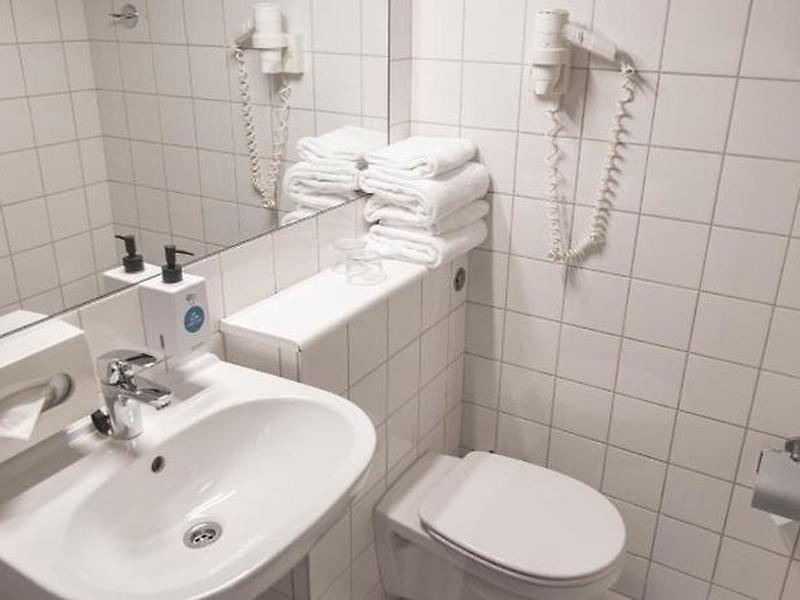 951F44B1B5CCD4B94A036E9F319EAF07