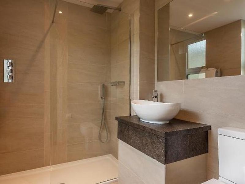 59D1B1F19C0531B7472053DB12C82077