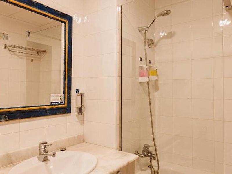 0B689925C2D87B03F07E7681B98F9875