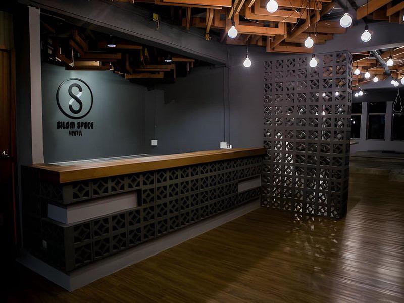 120BF696921CF7D2E3E2A392C4144E82