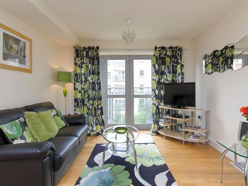 3889E5640F9E27922BD356BB92D2A6C6