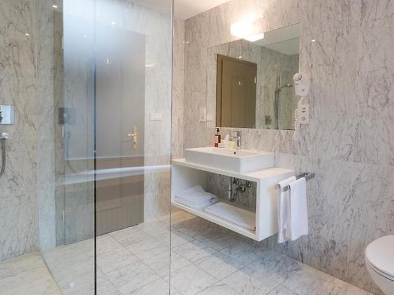 B34A2621785B8B3B03EF6EA26538A239