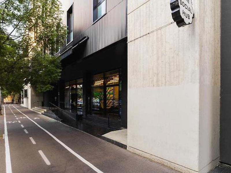 A4560925F3DE36E16E3CE3F893FAA8EE