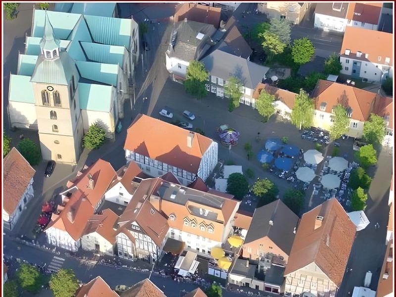 9DE5D01E329EA21B3A8756A31754A2C1