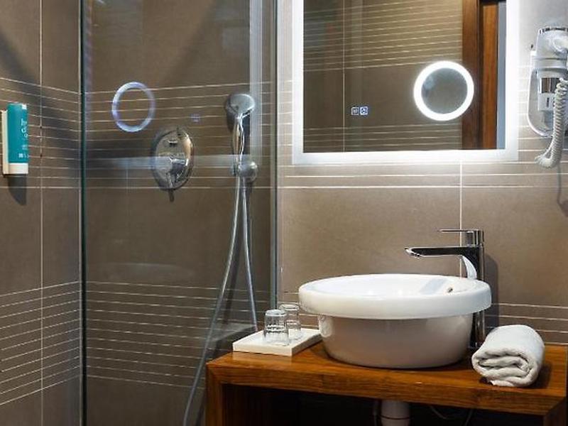 EBB6F71B7A9678E27F90E434F1A58C44