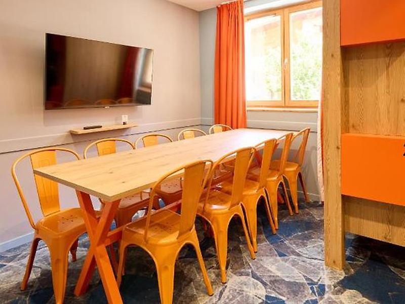 03CF6D9EA838248D9F4B6C5E071996C4