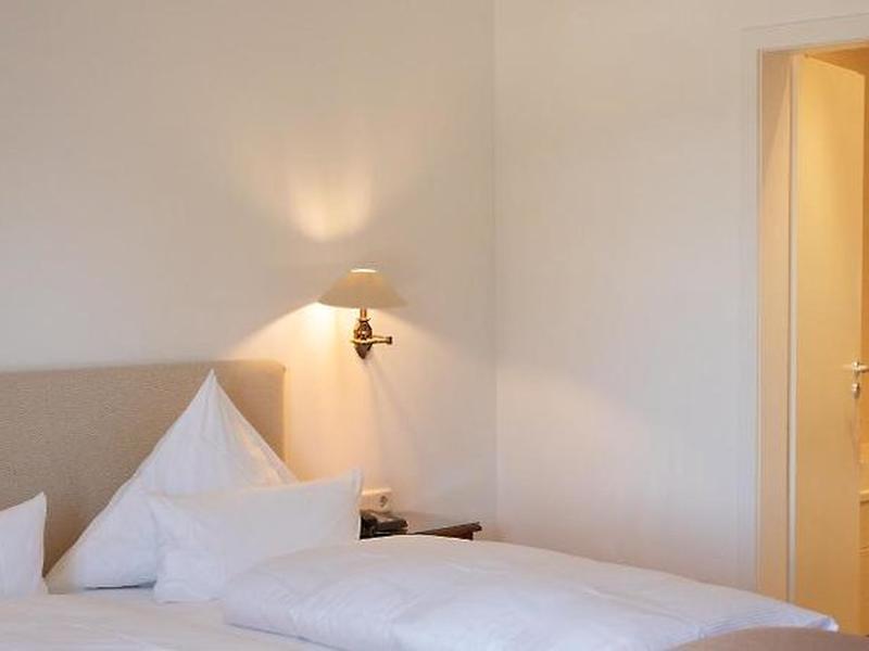 438ABB30DC9B28F60E428098B10A79A1