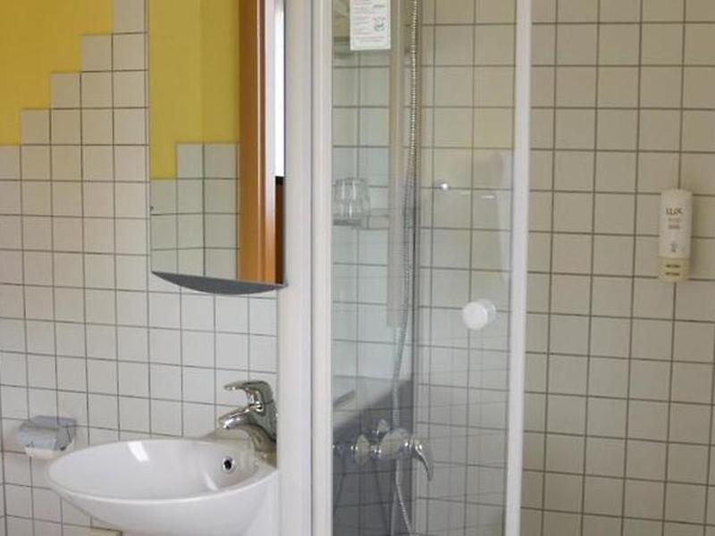 95E99E956CF1CE60852B653B5E1A20F6