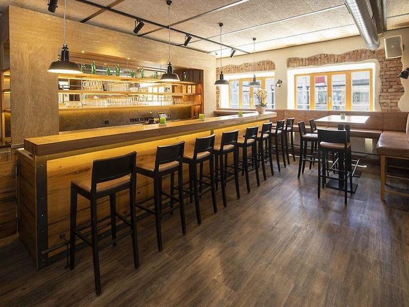 10D8D93621A45188B69611DD66A0890E