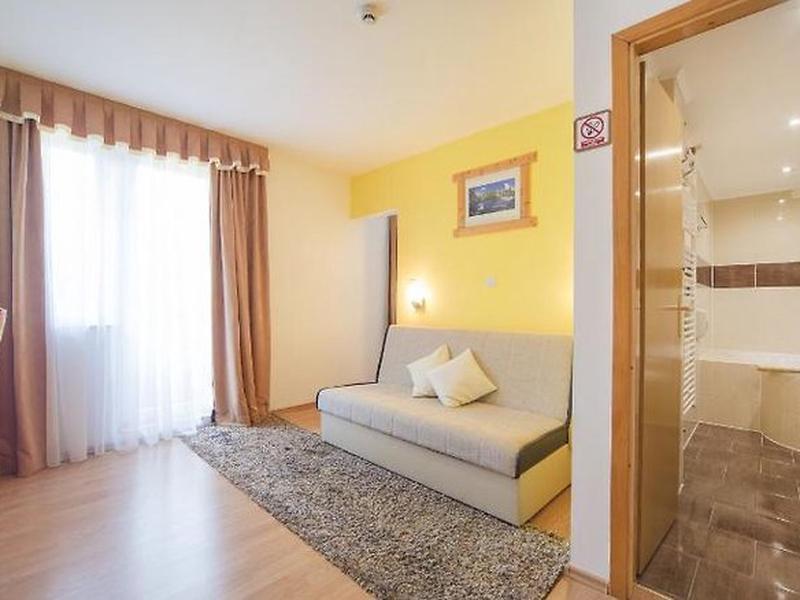 946272722CB53A47FD65ADA04EBDD4F4