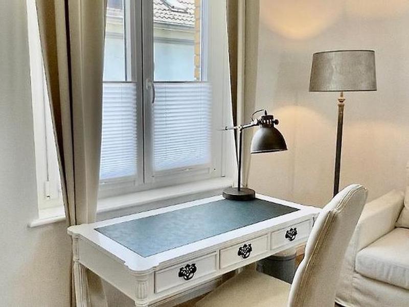 1EEDDDC056C6CAC412129C25DFF08C9F