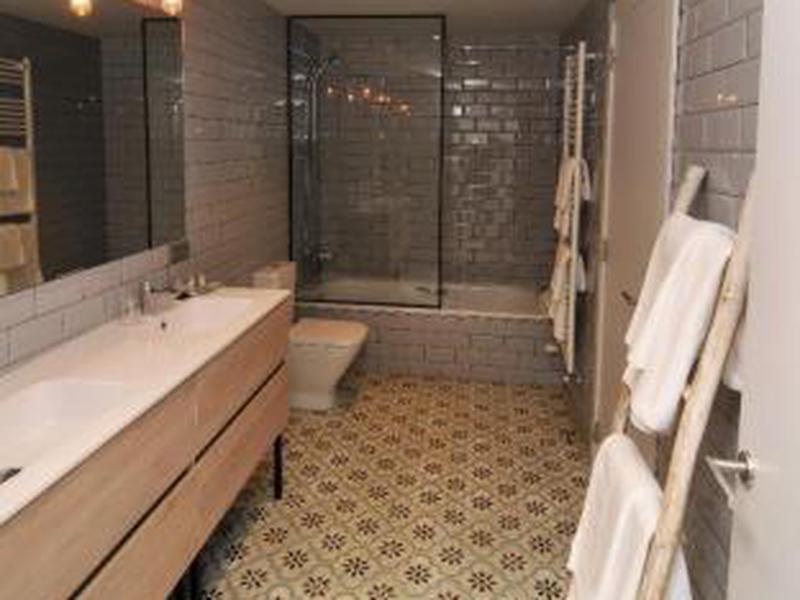 EEE6956BBD821D80FE60542EE8407B39