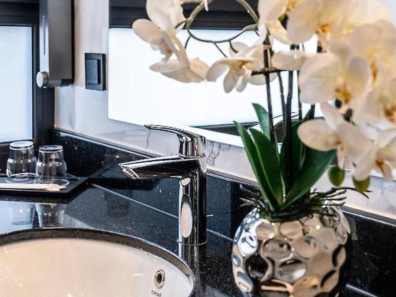 9082FEA193E476723A7F8BB45D4E8664