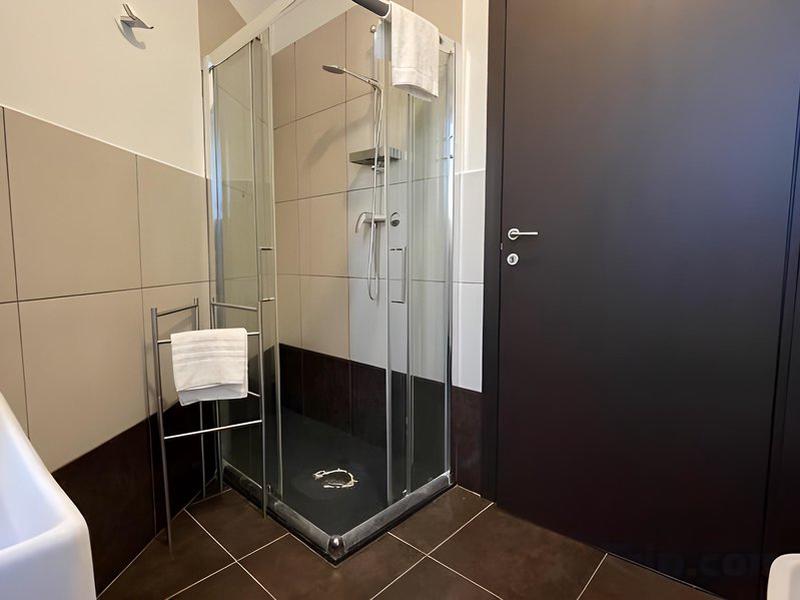 CB73B55CCD8563B11C17E6A9E5F6CDE8