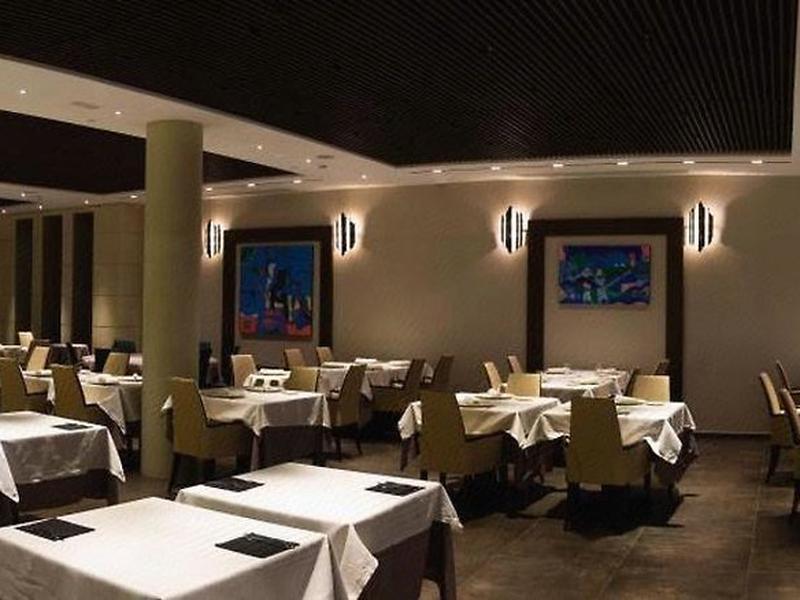 23FEFFF68A5A9B0CE11B656581CC6433