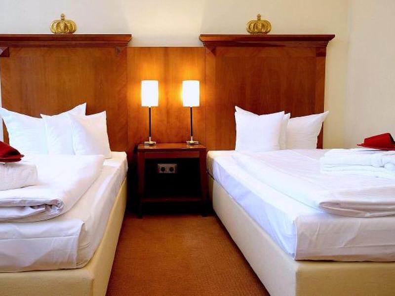 7D21B9D99A55E85170221C72E2E74095