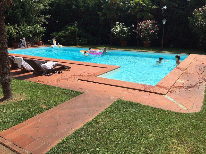 1E9C77A7E413D90E8084898692552BB4