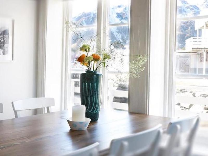 2BFE5ED0FE385DBC2A0D83410ED2B802