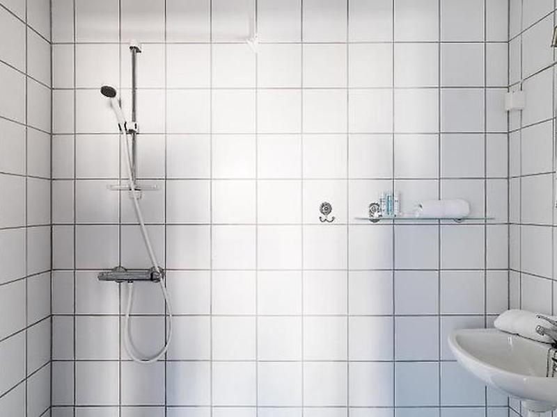 FAB2DA425F0F3A6A9116A8EBA4EEC6AE