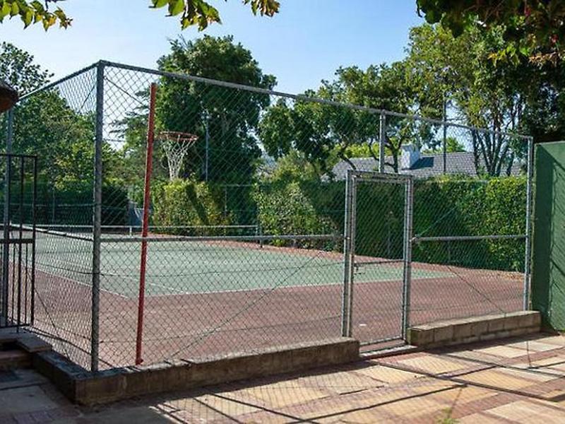 4A79FBA14875828B38176AD598FEFAD2