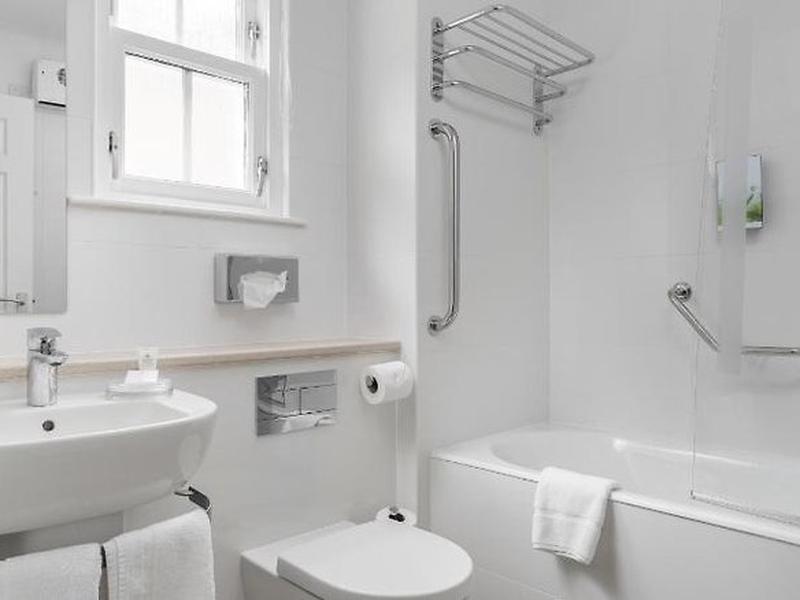 8AE9563A6B7A3424ACCF5322CA94AC11