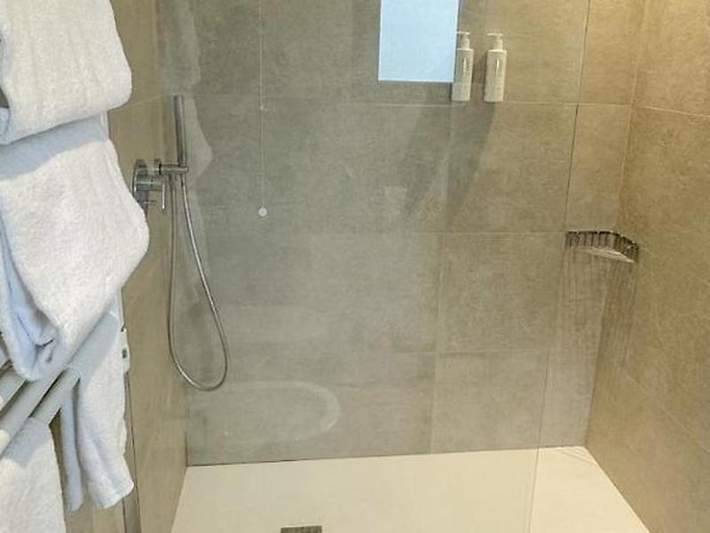 AB73376FA85484B734A2FB53411A2450